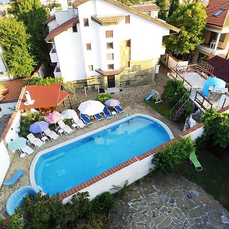 Guest House Yanita Варна Екстер'єр фото