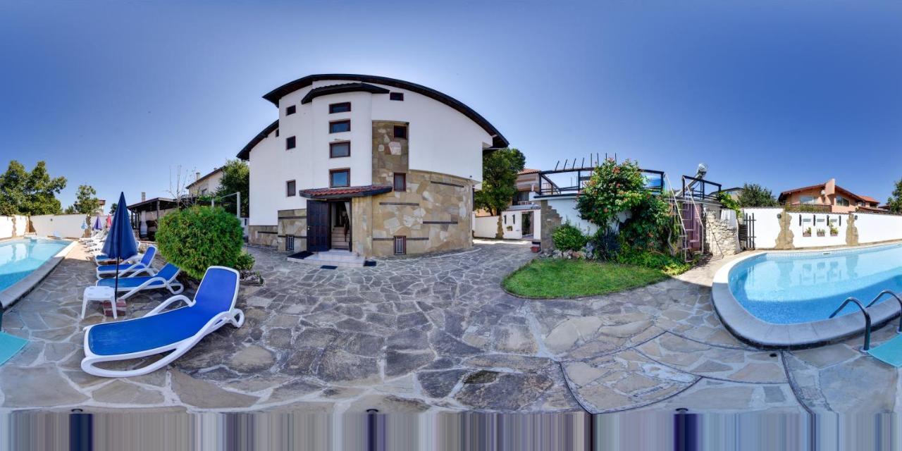 Guest House Yanita Варна Екстер'єр фото