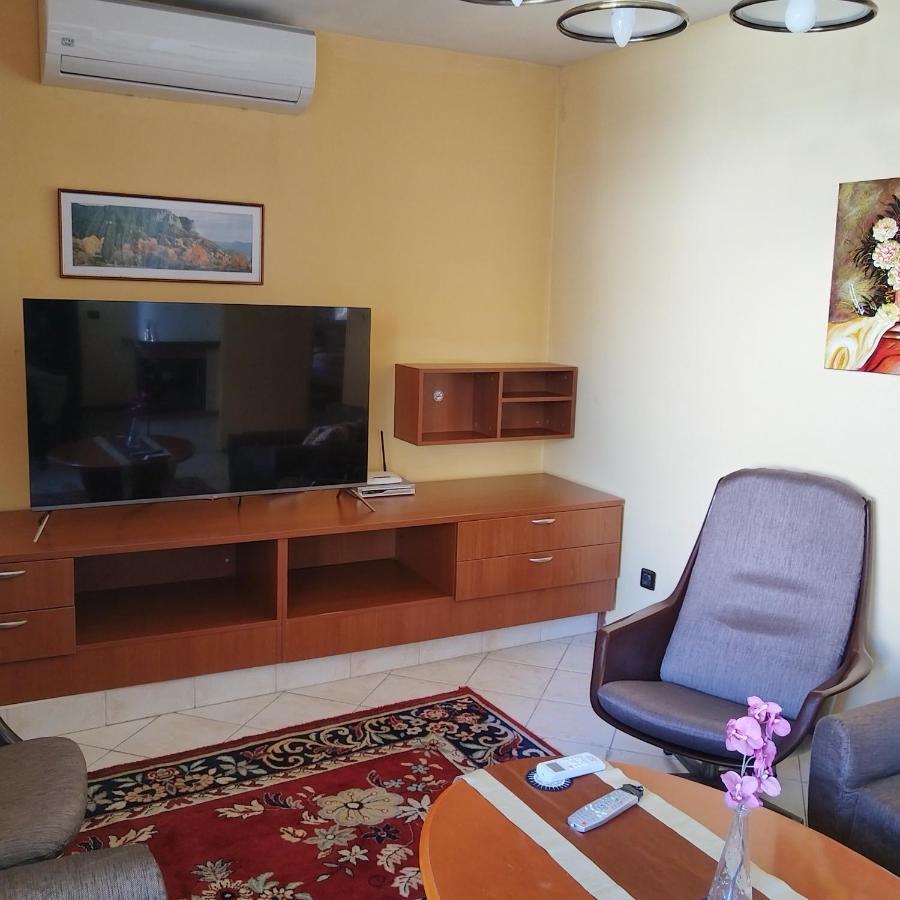 Guest House Yanita Варна Екстер'єр фото